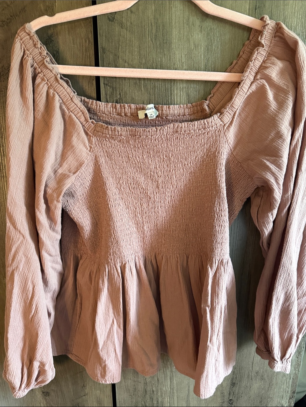 madewell smoked flowy top ptp~ 17”-22” length ~23”